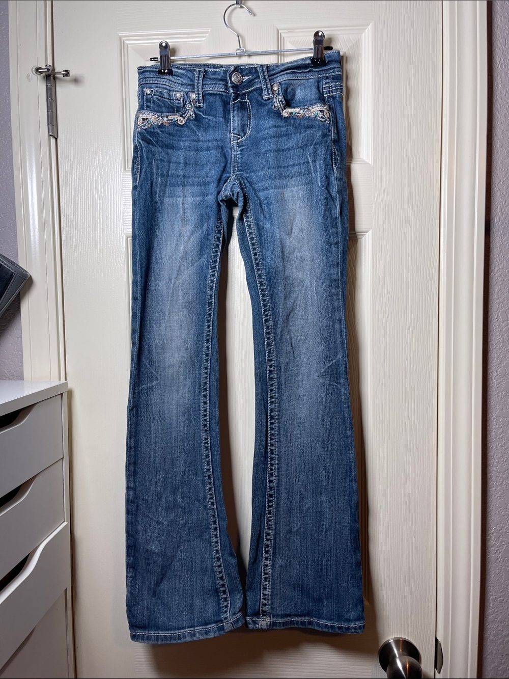 Grace in LA Blue Embroidered Flare Jeans with Rhinestone Cross Pockets - Picture 4 of 10